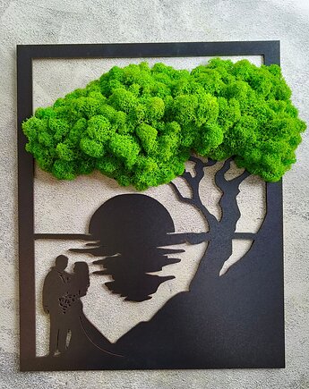Obraz parą na tle zachodzącego słońca, drzewo z mchu, greenowacja