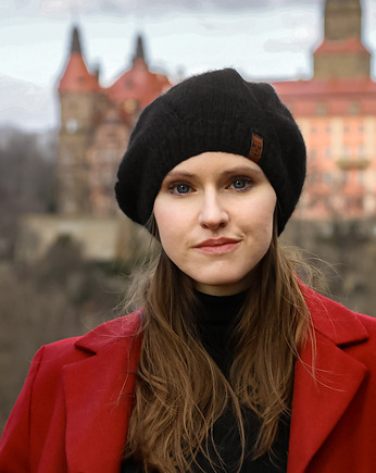 Czarna  ekka czapka beretowa z alpaki poszerzana, Holy Alpaca Knit