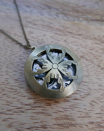 Mechaniczny sekretnik  160, Zegarynki