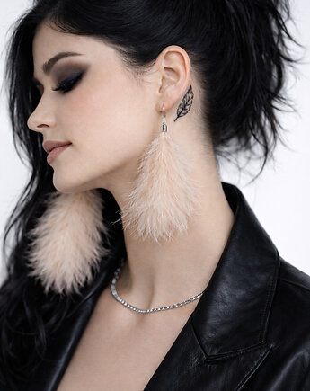 Kolczyki z piór jadeit, Ajdacho