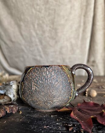 Jeż, kubek z jeżem, kubek sgraffito leśny jeż, kubek dla jesieniary, Fiona Ceramics