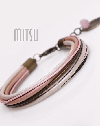 Nude, Mitsu
