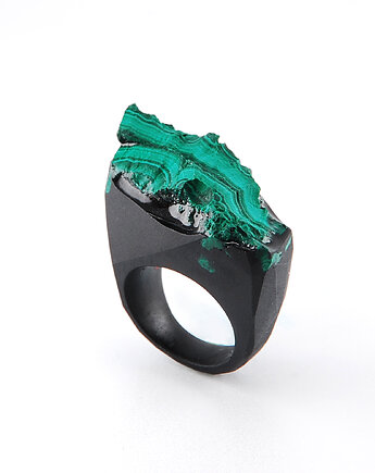 Pierścień z malachitem, Monopolka