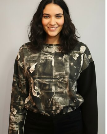 Nietypowa bluza oversize bawełniana Gazeta, mniej więcej