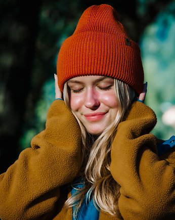 ŁANIA - czapka 100% wełna merino- pomarańczowy, KOPYTO