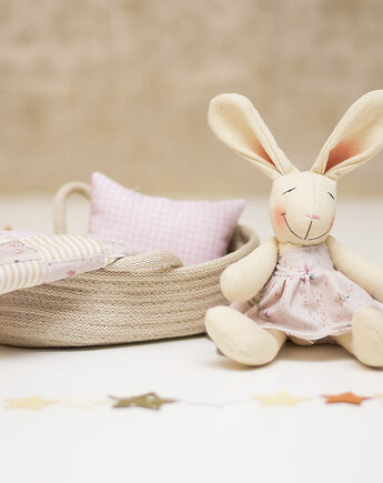 Króliczek w łóżeczku koszu, LalaShop