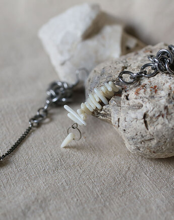 Asymetryczne kolczyki z hematytem, VZORKO