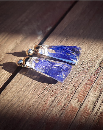 Kolczyki z zatopionymi płatkami chabrów, Figa handmade accessories