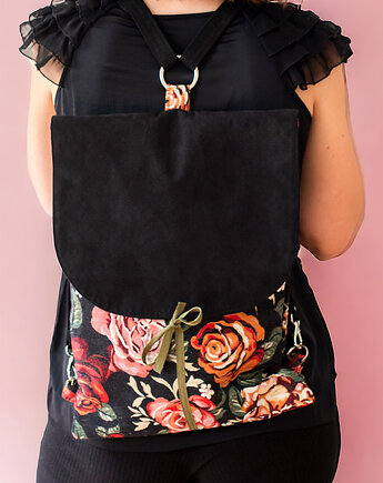 Plecak z żakardu w róże z czarna klapą, OSOBY - Prezent dla niej