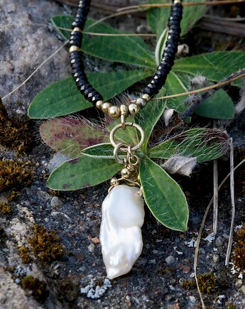 Naszyjnik szlachetny z piękną perłą, Studio Gazela