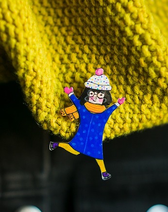 Zimowa broszka Gośka na łyżwach, Pintura