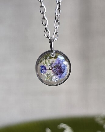 Zawieszka z prawdziwymi kwiatami wisiorek gipsówka fioletowa, zkwiatem