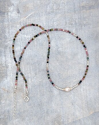 Subtelny naszyjnik z perełką i kolorowymi turmalinami, Studio Gazela