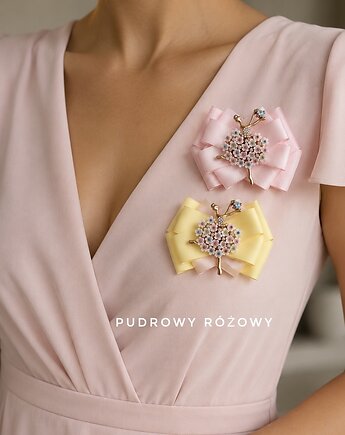 Pastelowa Brosza z Baletnicą z kwiatków z kolorowymi kamieniami, Pudrowy Różowy