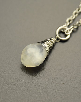 Delikatny naszyjnik kropla kamień księżycowy wire wrapping, Agata Rozanska