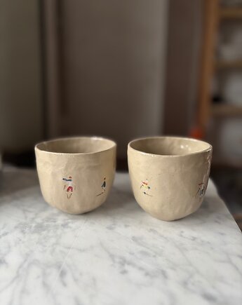 Zestaw 2 Organicznych Ceramicznych Czarek Wabi Sabi z Narciarzami 220 ml, Maison Fragile