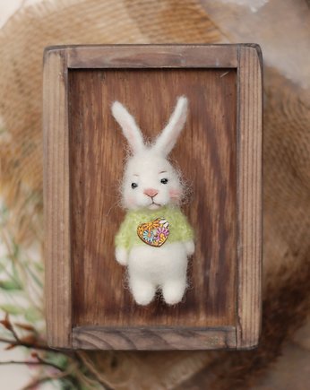 Biały Króliczek- Broszka, BoboLobo Handicraft