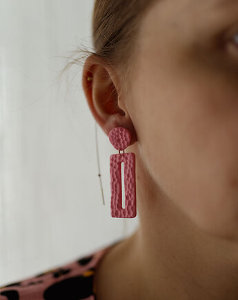 Minimalistyczne sztyfty z fakturą, Dwie Gliny