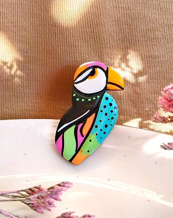 Pin z maskonurem, kolorowa biżuteria artystyczna, prezent dla niej, Dary Rusałki