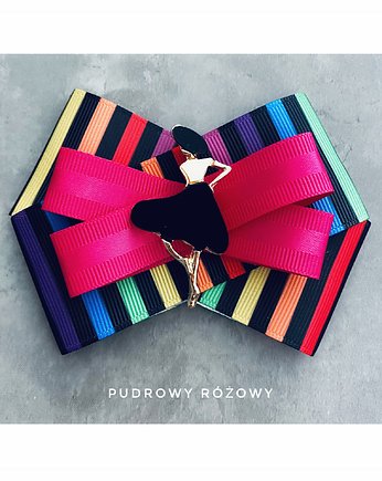 Brosza w tęczowe paski z Damą, Pudrowy Różowy