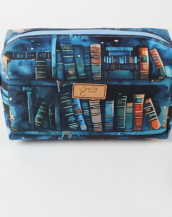Wodoodporna kosmetyczka z motywem książek i odpinaną zawieszką, gucialoveskids