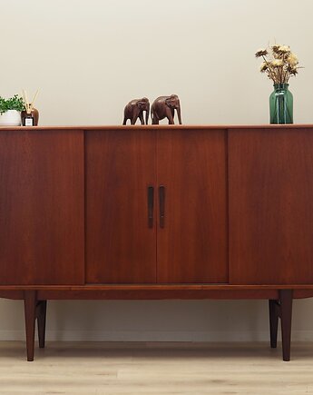 Highboard tekowy, duński design, lata 60, produkcja: Dania, Przetwory design