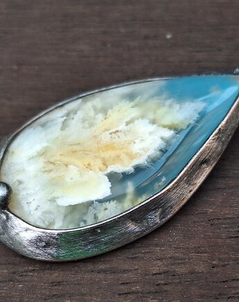 W chmurach - wisiorek, po drugiej stronie lustra