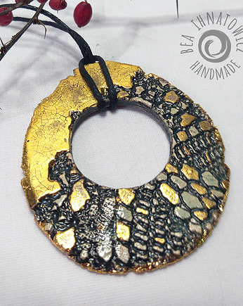 Złoty wisiorek ceramiczny - prawdziwe złoto i koronka, Bea Fine Arts