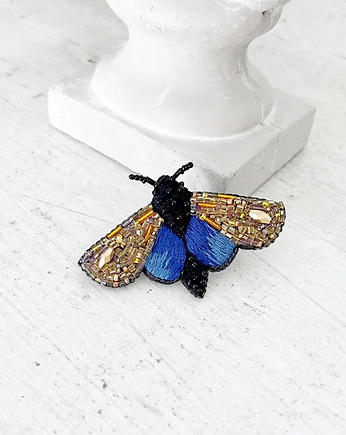 Broszka ĆMA 17 ręcznie haftowana przypinka owady motyle, HAART