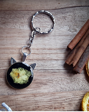 Breloczek z bratkiem, kot, Figa handmade accessories