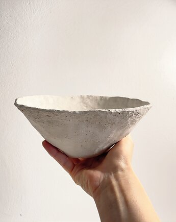 Misa dekoracyjna, biała surowa, w stylu wabi sabi, minimalistyczna miska, umi ceramika