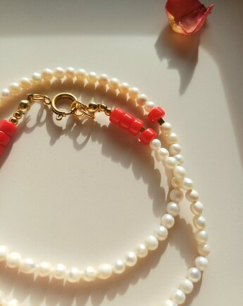 Naszyjnik z pereł naturalnych i koralem, s e n s e d accessories