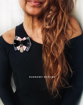 Brosza  z czarną ozdobą w stylu glamour  NEW, Pudrowy Różowy