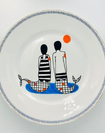 Mężczyzna z syreną, arent plates