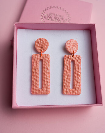 Minimalistyczne sztyfty z fakturą, Dwie Gliny