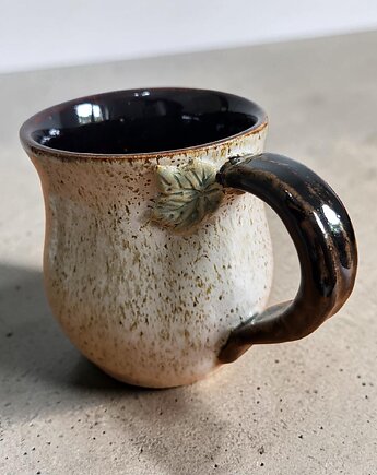 Duży ceramiczny kubek z listkiem, ArtByLeika