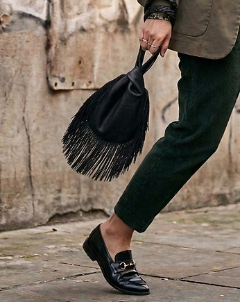 Torebka z frędzlami,,weganska skora, na nadgarstek, do ręki, Namineso Drape, Namineso