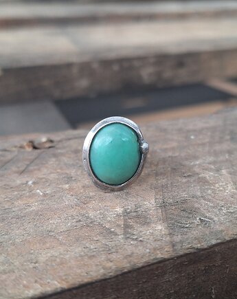 Chryzopraz - pierścionek regulowany, po drugiej stronie lustra