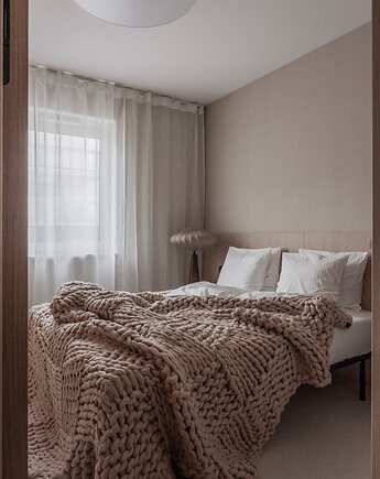 Pleciona narzuta z wełny, PANAPUFA