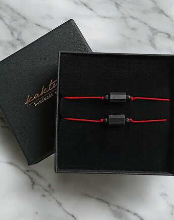 Komplet dla pary : ochronne bransoletki - czarny turmalin : czerwony sznurek, kaktusia