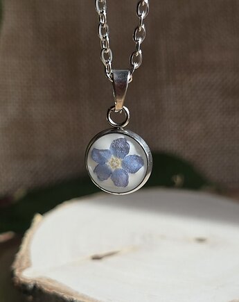 Wisiorek z niezapominajką, zkwiatem