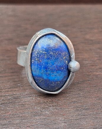 Lapis lazuli - pierścionek regulowany, po drugiej stronie lustra