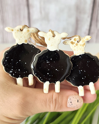 Zestaw 3 ceramicznych owieczek wielkanocnych, 10FingersArt