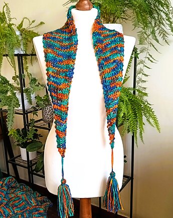 Szaliczek BOHO z chwostami, Majka