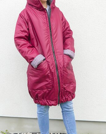 Ciepła lekka kurtka   z kapturem na suwak, soie star