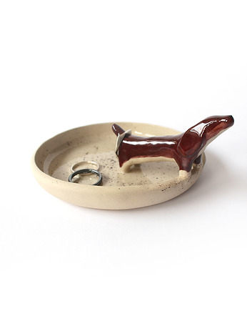 Na biżuterię- jamniczek, cynamon studio