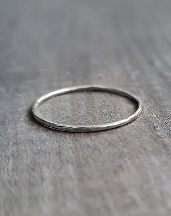 SLIM cienka srebrna obrączka, młotkowana, COCONUT