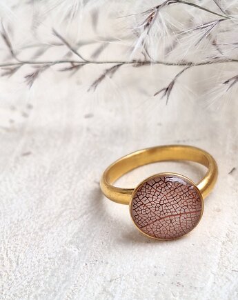 Pierścionek z kolekcji Fau, Slow Jewelry
