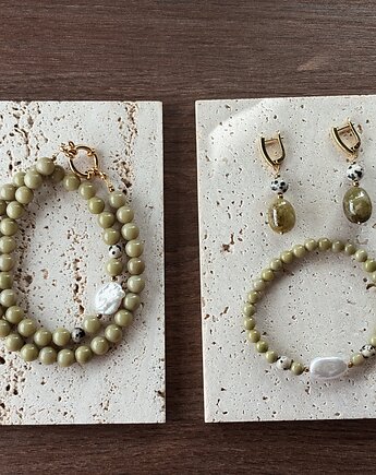 Bransoletka na gumce Jaspis matcha i Perła, Chmolowska Jewellery