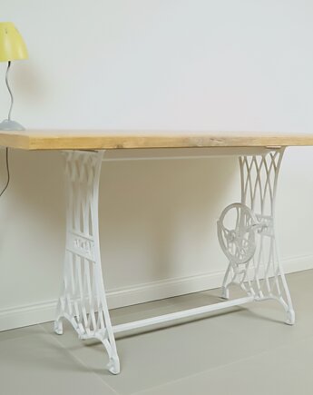 Konsole Biurka Stoły na Maszynach, Pracownia KonESart